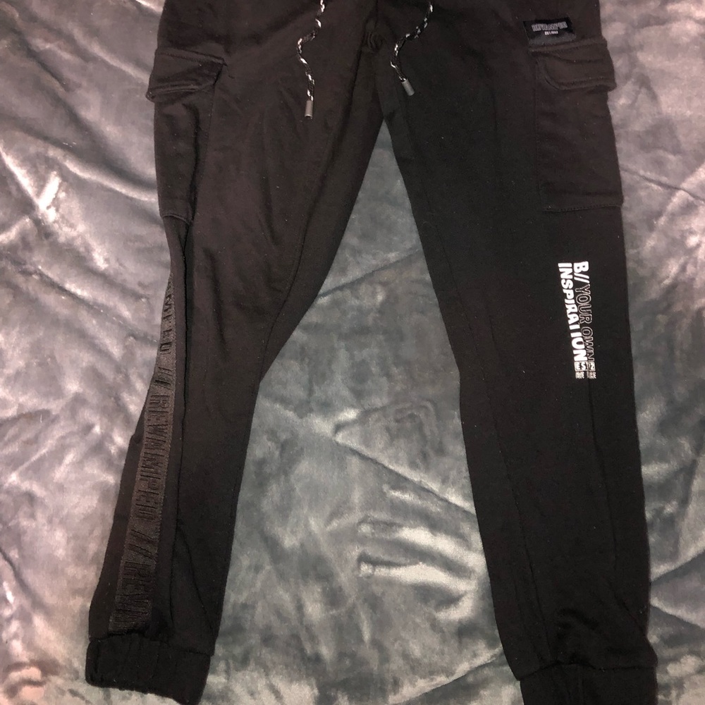 Small, sweats with pockets
